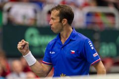 Štěpánek ukončil kvůli zranění zad tenisovou sezonu a začne se chystat na novou