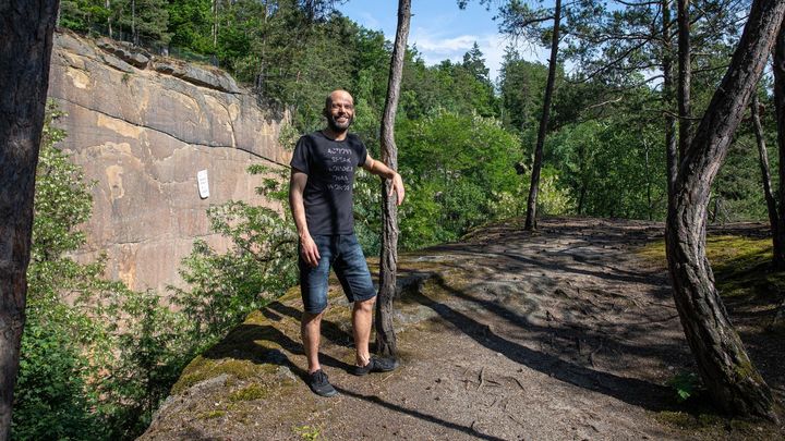 Z lomu Doubí pochází i podstavec svatého Václava. Ráji trampů teď hrozí zasypání