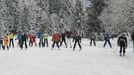 Tradiční zimní přebory na Petrášce v Krkonoších. Soutěž dětí v běhu na lyžích.