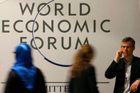 Krize postihla i Čínu, přiznal její premiér v Davosu