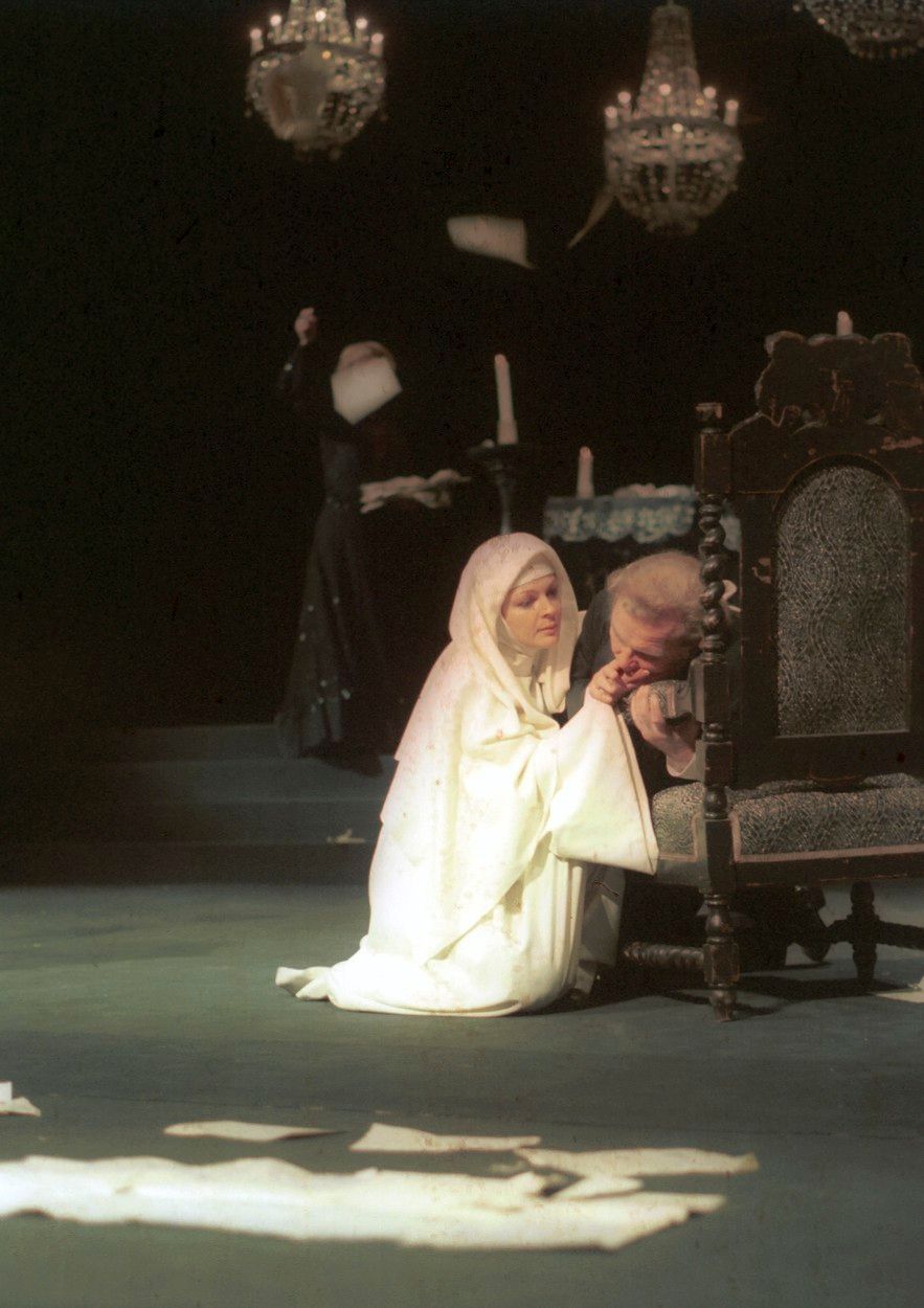 Jana Hlaváčová, Luděk Munzar, 1977