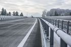 Slovenský parlament umožnil stavět dálnice na nevyvlastněné půdě. Podle opozice je to protiústavní