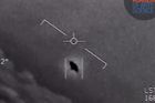 Záběry UFO jsou pravé. Armáda USA komentovala záhadná videa natočená ze stíhaček