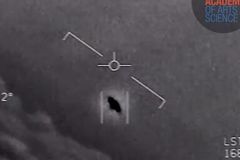 Záběry UFO jsou pravé. Armáda USA komentovala záhadná videa natočená ze stíhaček