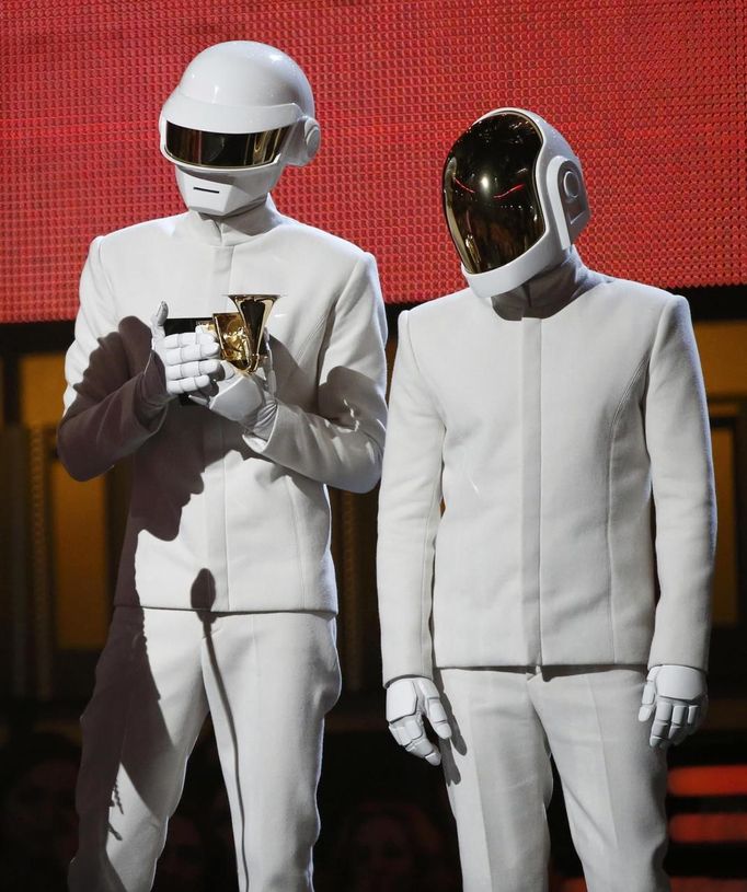 Daft Punk během 56. ročníku Grammy Awards.