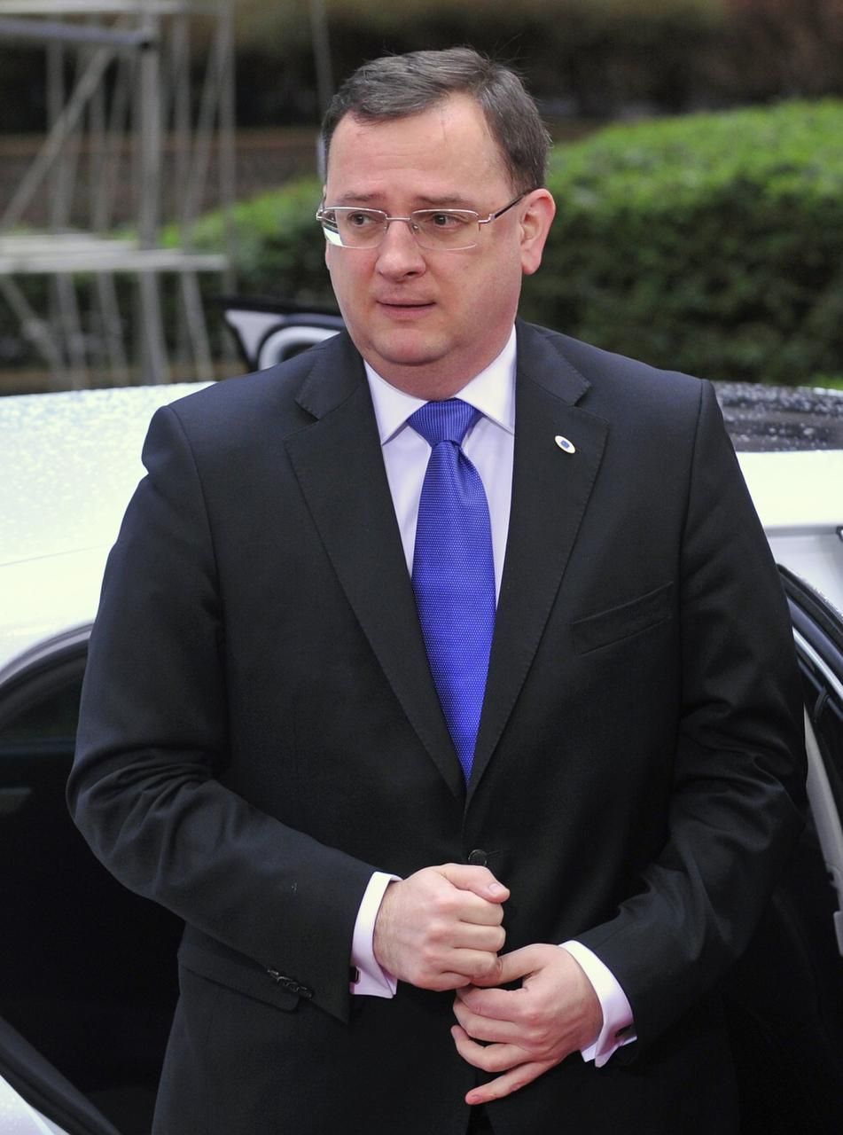 Premiér Petr Nečas přijíždí na jednání evropské sedmadvacítky.