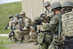 Česká armáda bude držet vojenskou pohotovost za EU, spojí síly se zeměmi visegrádské čtyřky