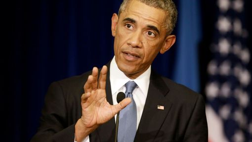 Americký prezident Barack Obama odpovídá během návštěvy Estonska na dotazy novinářů.