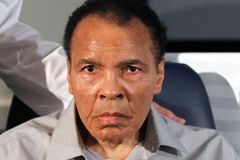 Zemřela boxerská legenda Muhammad Ali, bylo mu 74 let