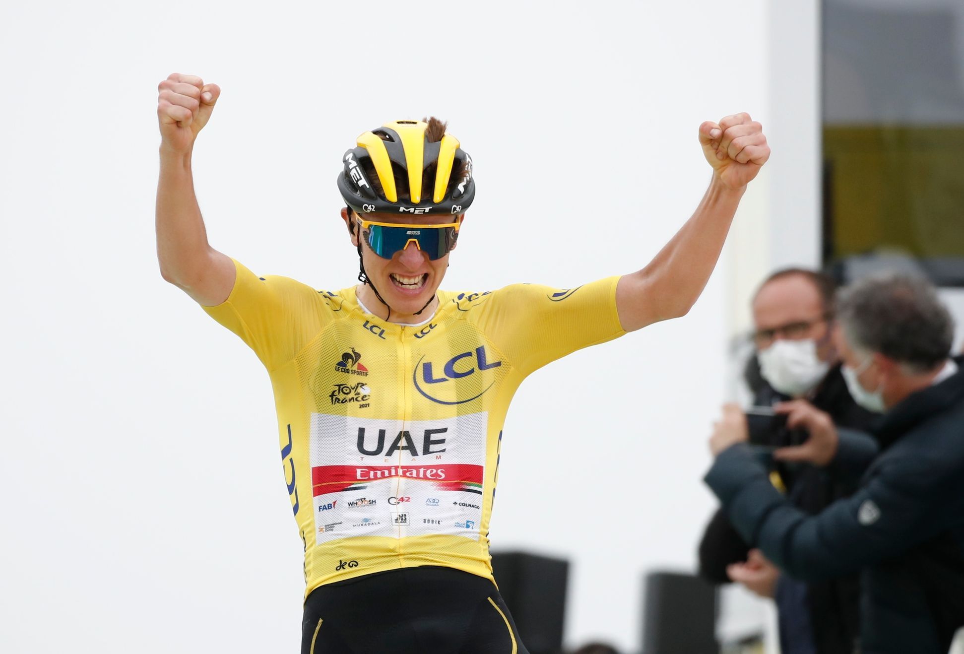 Tadej Pogačar vítězí v 17. etapě Tour de France s cílem na Col du Portet