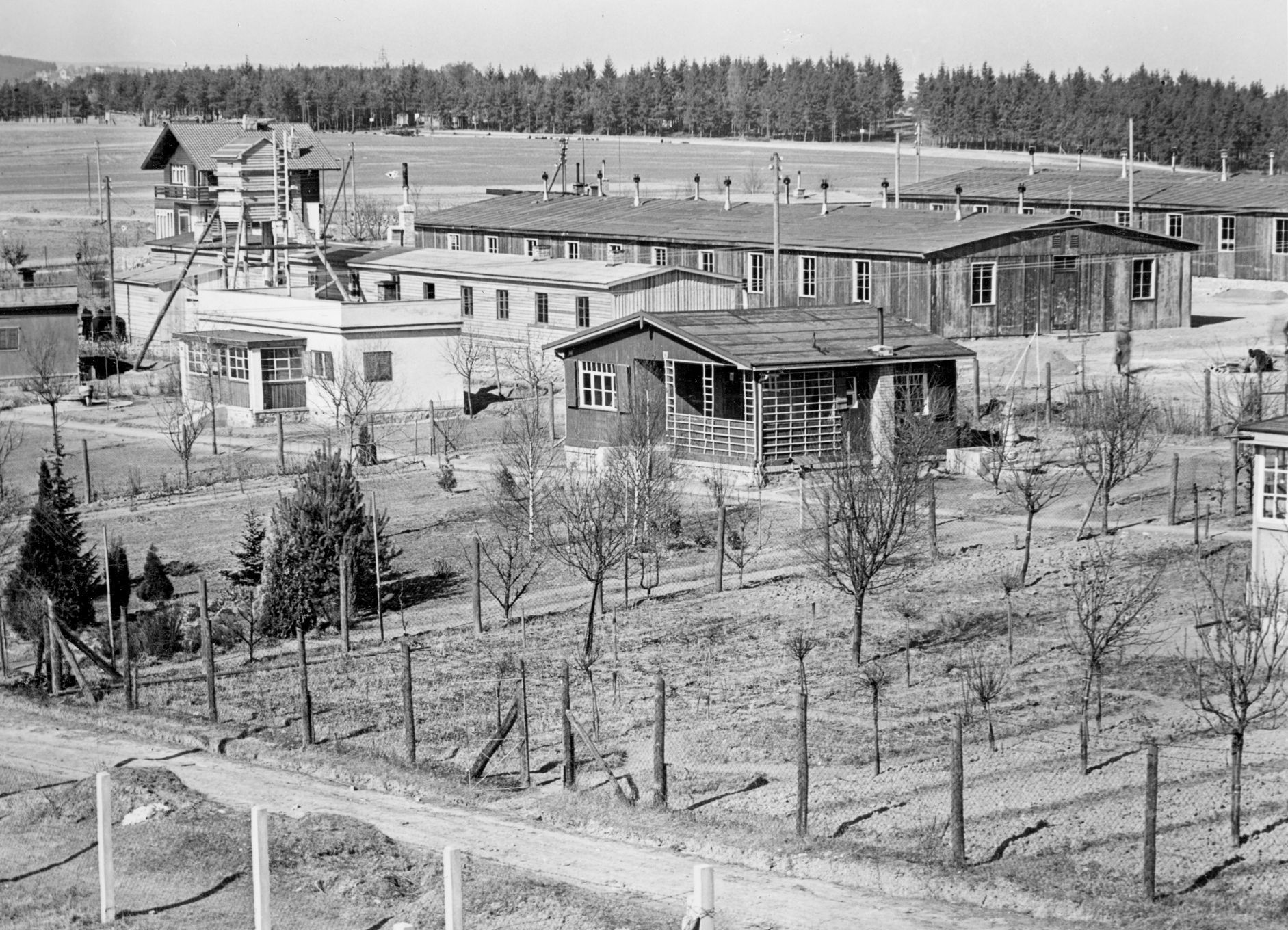 Koncentrační tábor Hradištko a neznámý příběh španělských vězňů, Koncentrační tábor Hradištko, Koncentrační tábor, Benešovsko, historie, Magazín