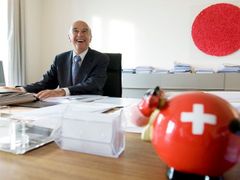 Švýcarský ministr financí Hans-Rudolf Merz proto míří do Německa. Jednat.