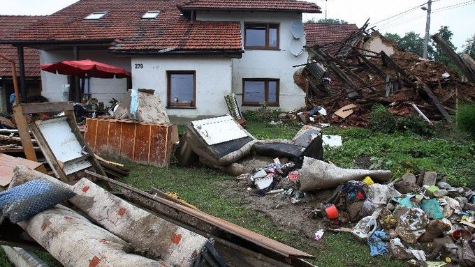 Povodně v Jeseníku nad Odrou poničily asi sto deset domů, v devíti případech statik rozhodl o kompletní demolici.