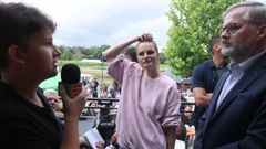 Čtrnáctiletý mladík, který se pustil ve veselí nad Moravou do dlouhé debaty s premiérem Petrem Fialou
