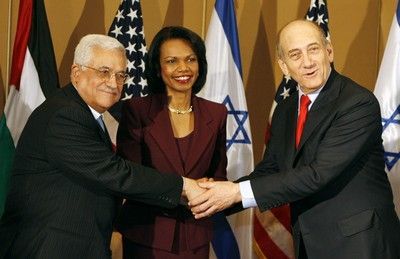 Riceová a Olmert a Abbás