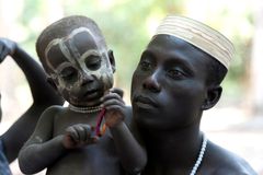 Francouz natočil zpověď nejstarších potomků lidí na světě. Kmeni Džaravů hrozí vyhynutí