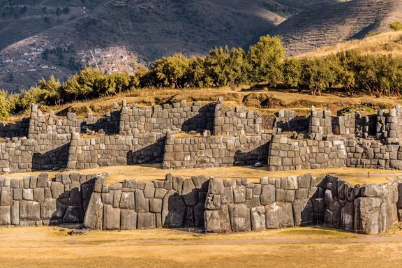 Zbytky opevnění v Sacsayhuamánu na okraji jihoperuánského města Cuzco, někdejšího hlavního města Incké říše.