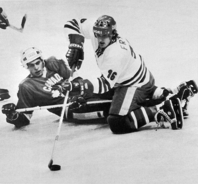 Miroslav Fryčer na olympiádě 1980 v Lake Placid v zápase proti Kanadě