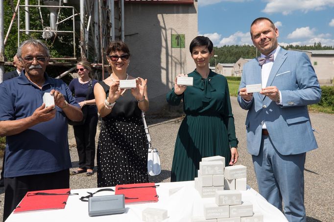 Symbolické zahájení demolice vepřína v Letech u Písku, který stál na místě koncentračního tábora pro Romy. Na místě vznikne památník holokaustu.