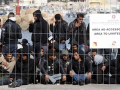 Povstání proti autokratickým režimům v arabských zemích spustilo novou uprchlickou vlnu