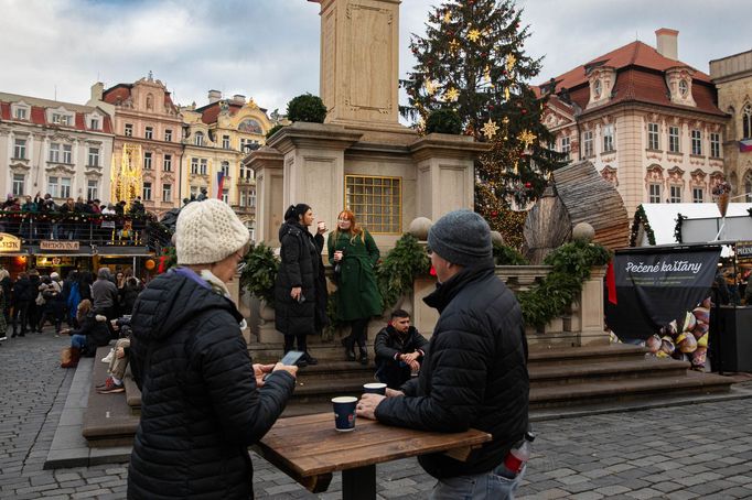 Pražské vánoční trhy v prosinci 2023.