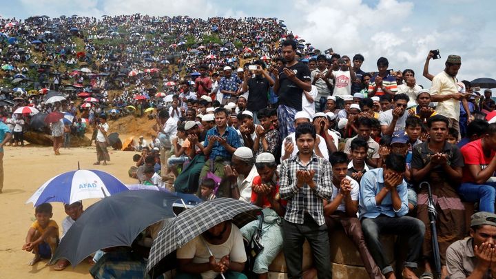 Bangladéš odstřihne od světa skoro milion Rohingů. Vypne jim internet a volání