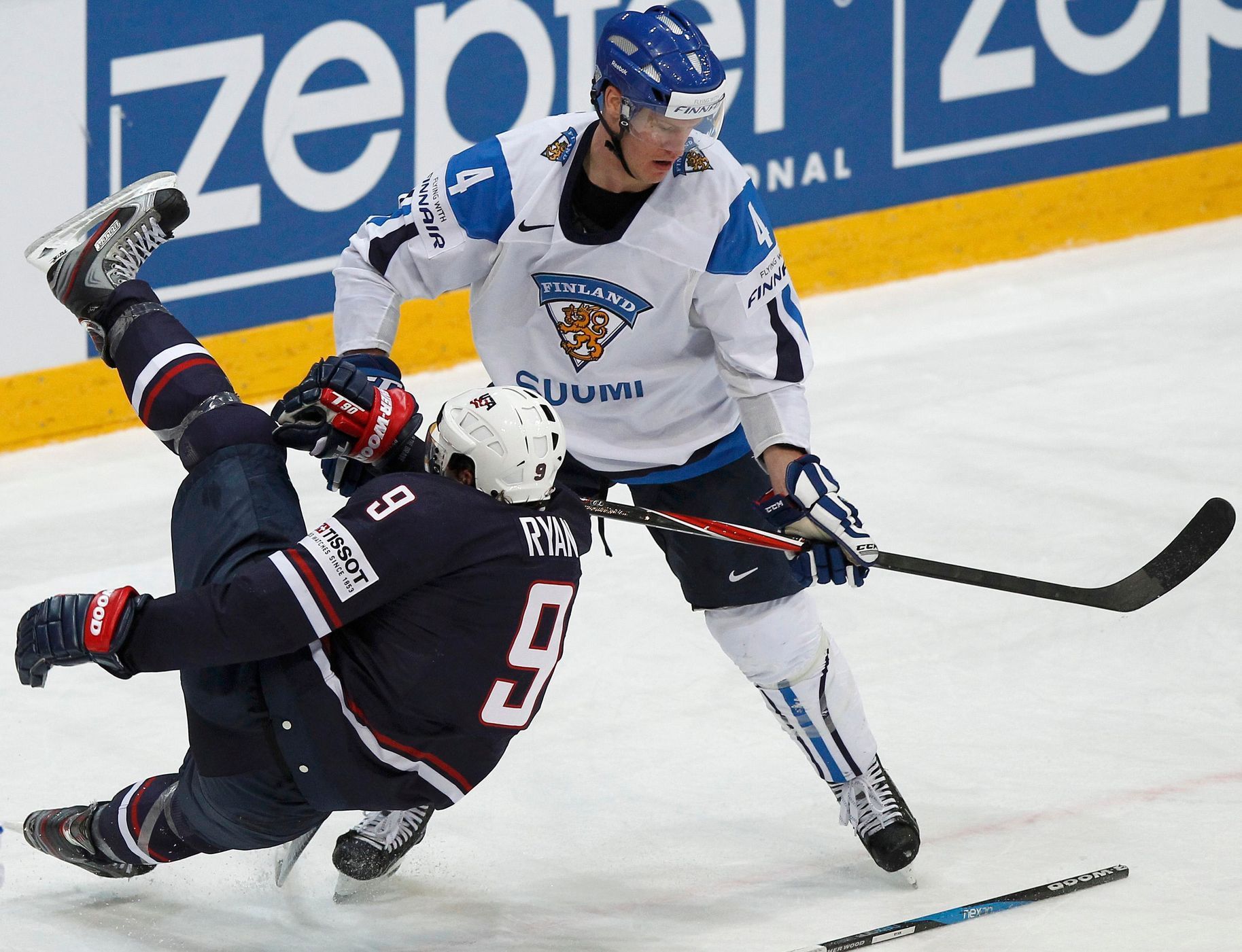 Souboj Vaananena s Ryanem v zápase USA - Finsko