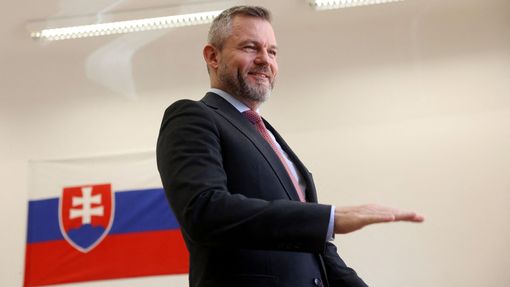 Peter Pellegrini ve volební místnosti.