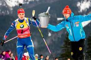 Supertajné zbraně biatlonistů: Šampaňské, rakety, samopaly i rady od E.T.