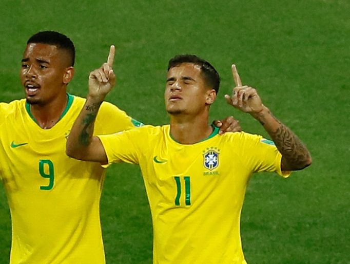 Philippe Coutinho slaví svůj gól v zápase Brazílie - Švýcarsko na MS 2018