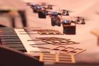 Video: Roj létajících robotů hraje Jamese Bonda