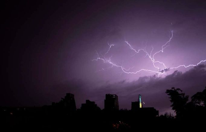 Blesky nad argentinským Buenos Aires.