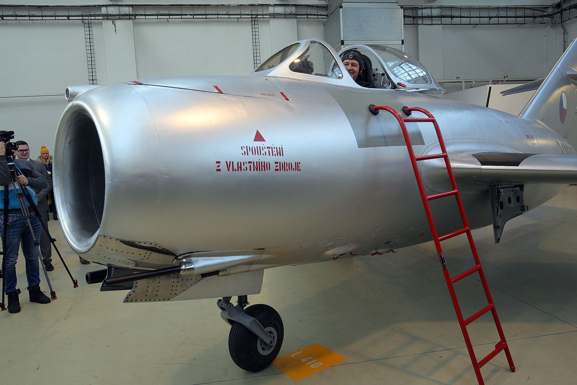 Mig 15bis SB předán po renovaci do leteckého muzea