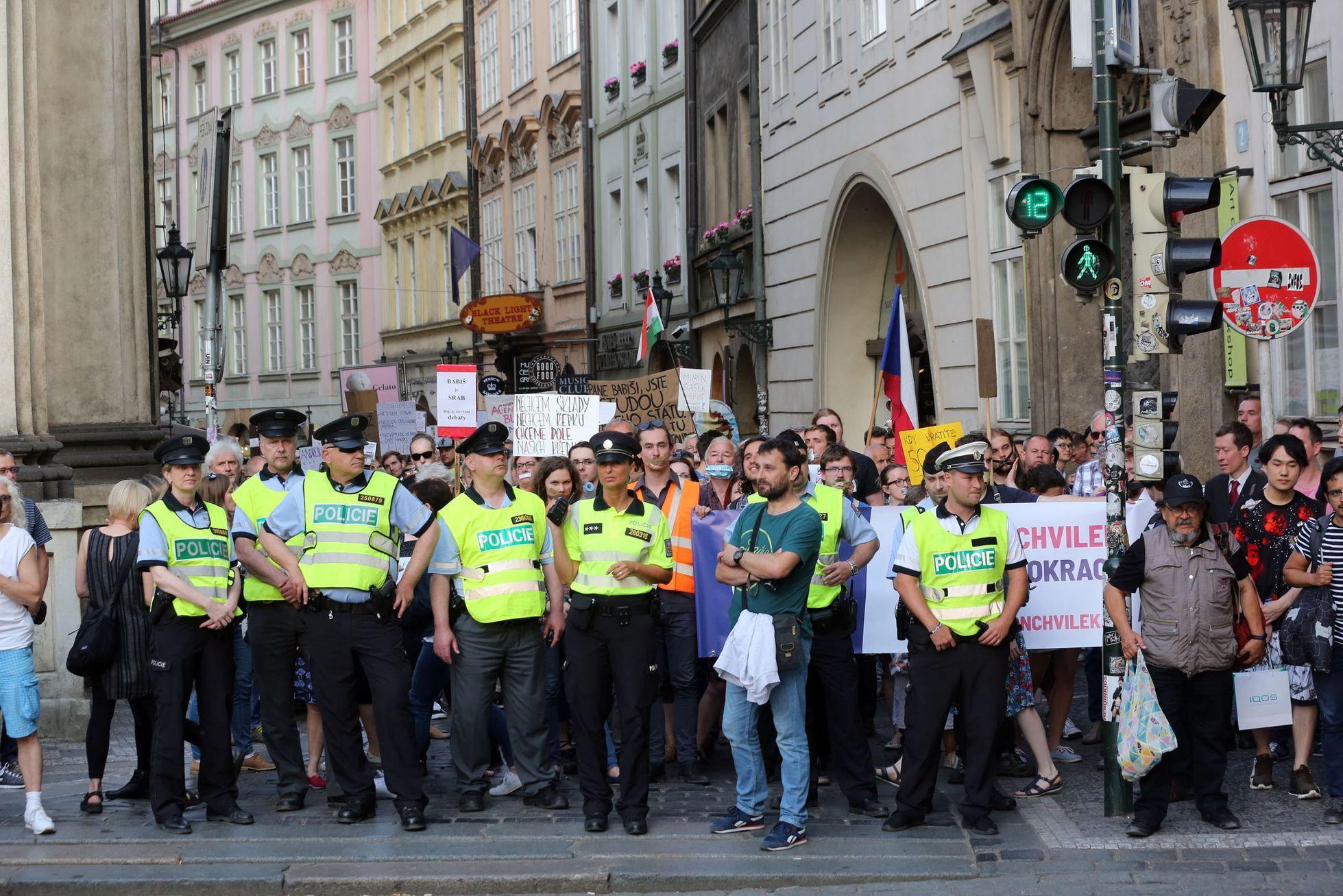 Tichý protest proti Babišovi