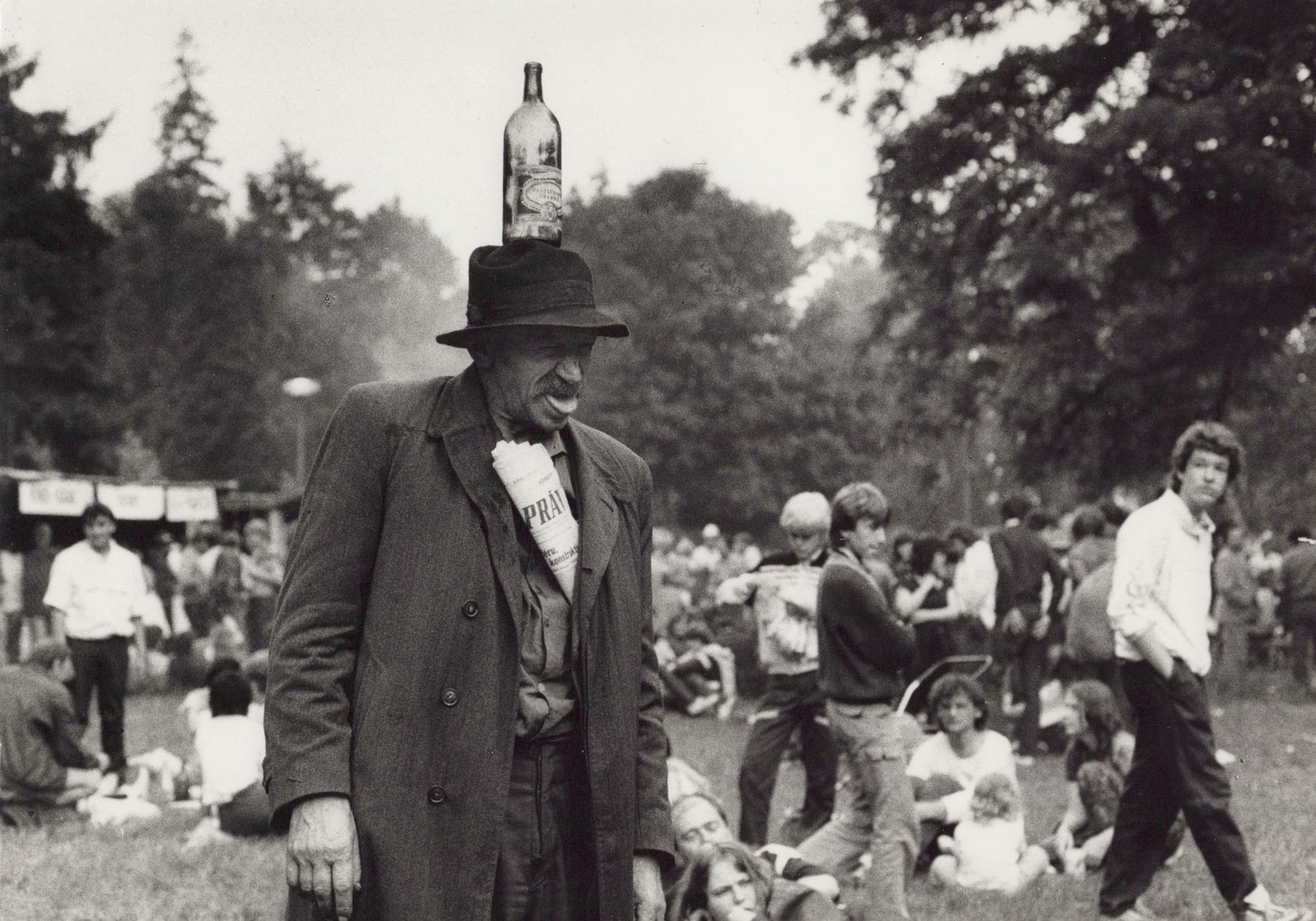 Jiří Horák, Nymfy a rebelové, monografie, nakladatelství PositiF, Foto, Magazín