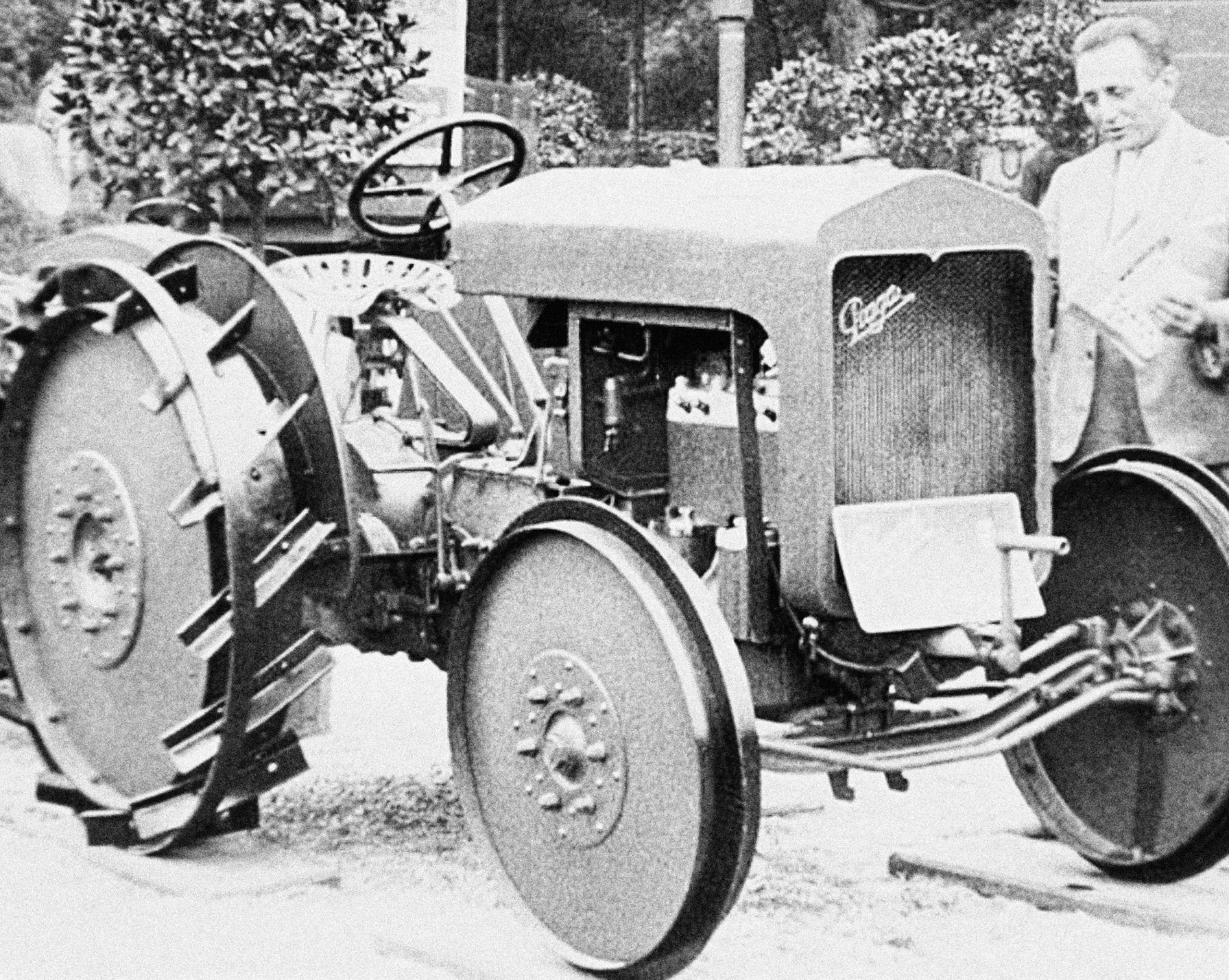 Fotogalerie / Před 115 lety byla podepsána smlouva o zřízení továrny na automobily Praga