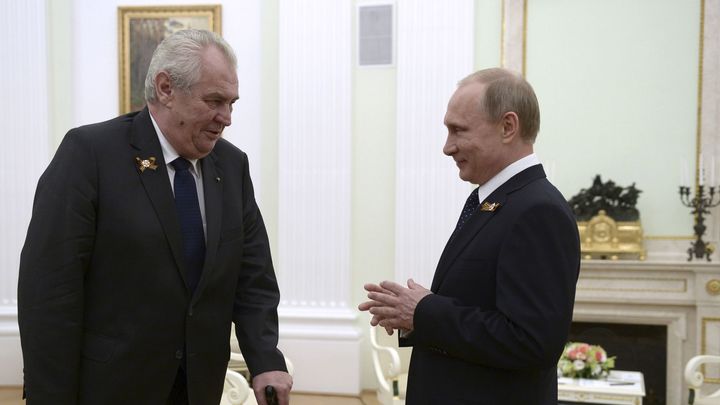 Zeman má od Putina pro Česko slíbenou vakcínu Sputnik, schválení v EU už nepožaduje