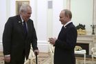 Zeman a Putin chválili česko-ruské fórum. Historik na něm mezitím podrobil Rusko tvrdé kritice