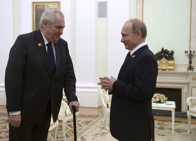 Miloš Zeman s ruským prezidentem Vladimirem Putinem při setkání v Moskvě. 9. 5. 2015.