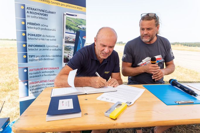 Jiří Pruša, český rekordman v počtu přistání na různých letištích