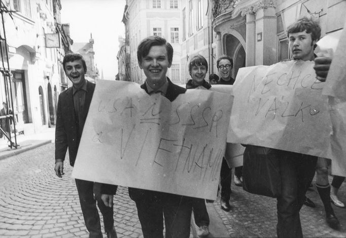 Studentská demonstrace proti válce, Praha 1968