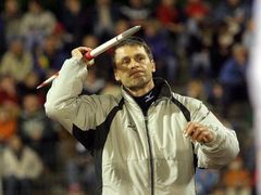 Možná už při rozházení před závodem Jan Železný tušil, že jeho forma a chladné a deštivé počasí nevytvoří takové podmínky, aby dokázal vyhrát.