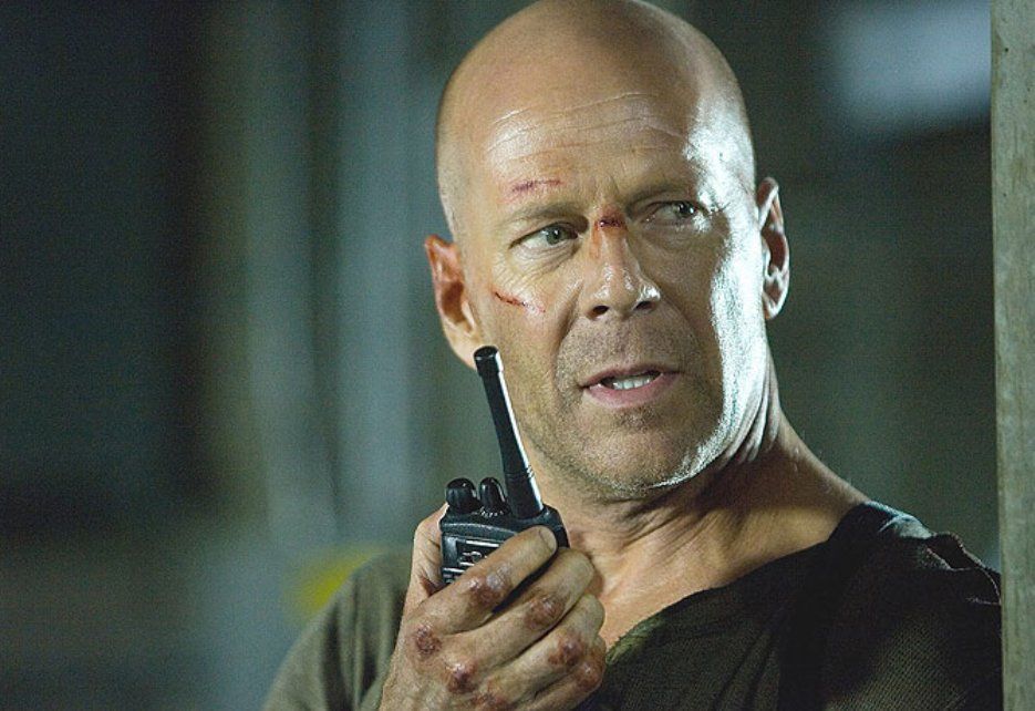 Bruce Willis - Smrtonosná past 4