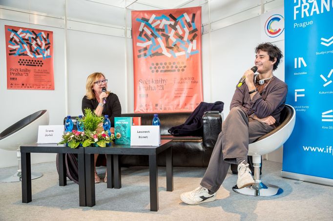 První debatu s Laurentem Binetem na Světě knihy moderovala novinářka Irena Jirků.