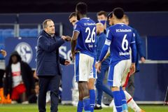 Dvaadvacet zápasů bez výhry. Schalke nepřerušilo příšernou sérii ani proti Stuttgartu