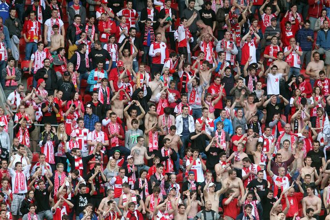 Fotbal, Gambrinus liga, Slavia - Jablonec: fanoušci Slavie