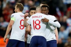 Britská média oslavují výhru ve Wembley: Pětihvězdičková Anglie a neškodní Češi