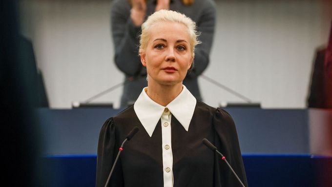Vdova po zesnulém ruském opozičníkovi Alexeji Navalném při projevu v Evropském parlamentu