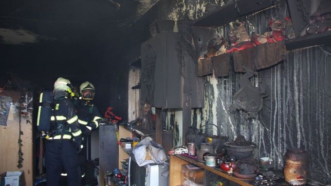 Obyvatele domku už hasiči nezachránili (ilustrační foto).