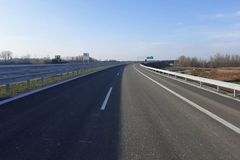 Vánoční dárek řidičům: Před svátky se otevřou hned tři důležité úseky nových dálnic